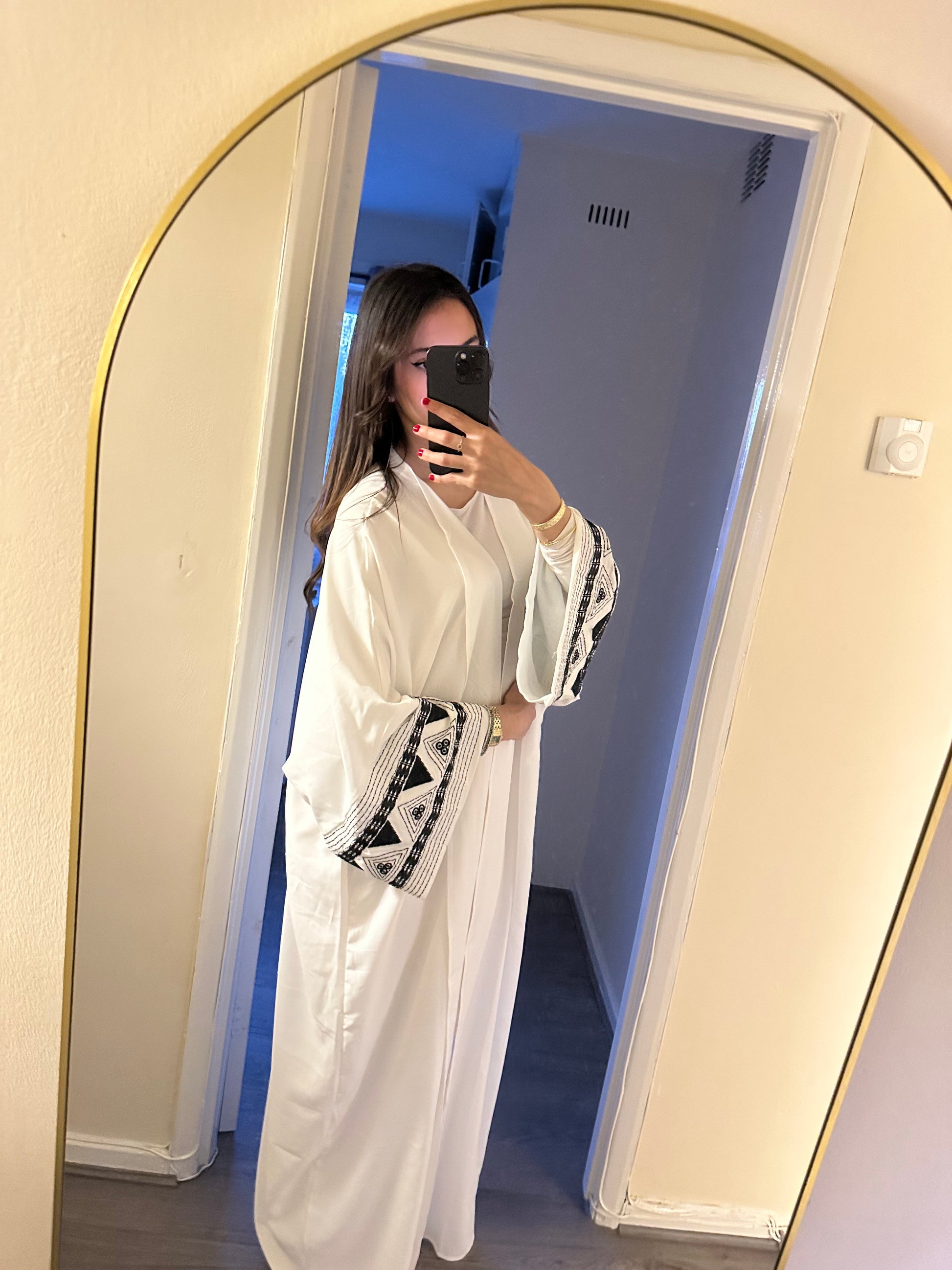 White abaya